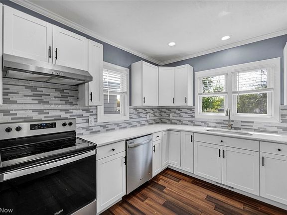 2nd image of 1646 Walnut Blvd