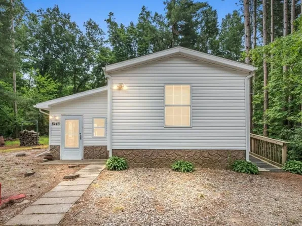 8143 Pine Ridge Rd, Reading, MI 49274