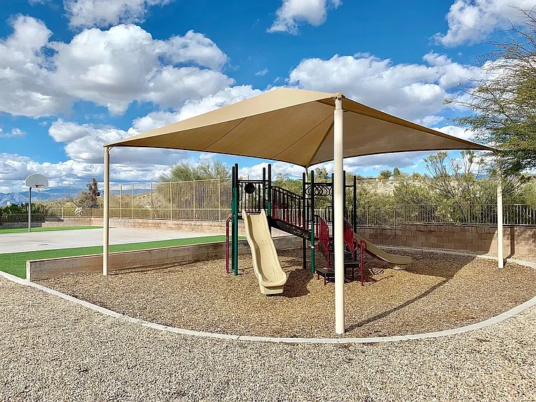 10453 S Boothill Way — Photo 4