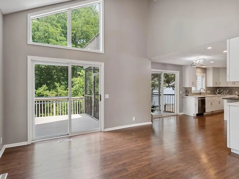 8706 Walton Pond Cir — Photo 11