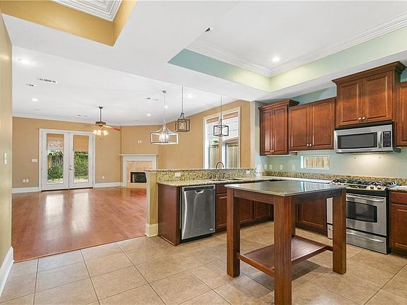 2nd image of 805 Waltham St
