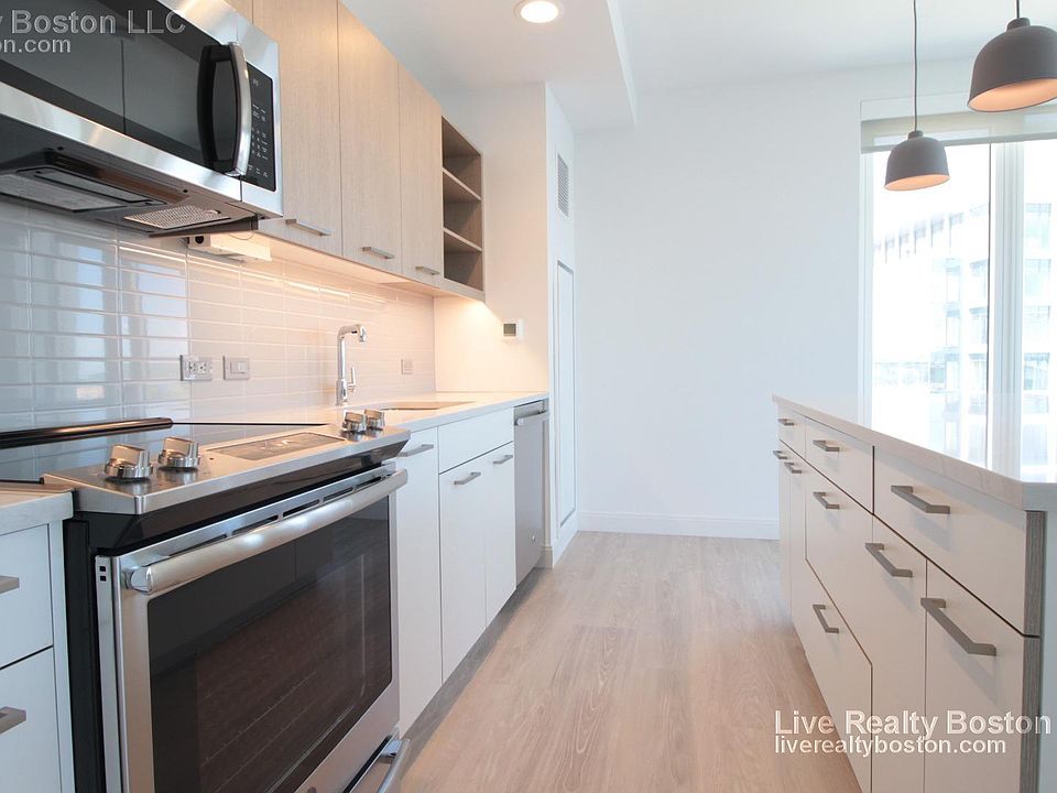 2nd image of 70 Arthur St