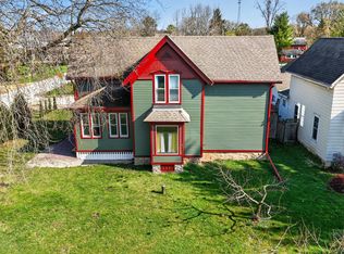 35214 Washington Ave, Burlington, WI 53105