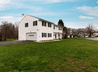 7 Harrogate Rd, New hartford, NY 13413