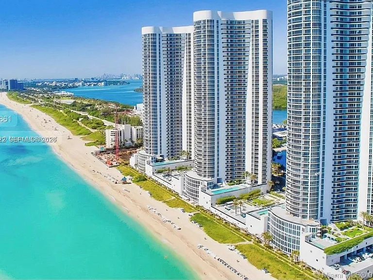 16001 Collins Ave #2102 — Photo 2
