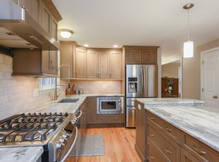 37 Oak St, Plympton, MA 02367