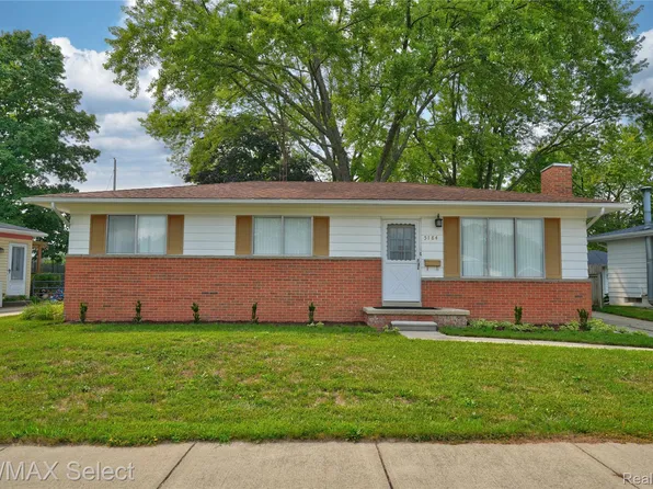 5184 Worchester Dr, Swartz Creek, MI 48473