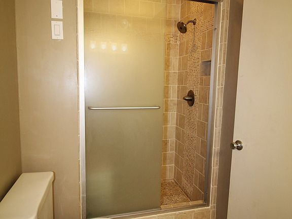 2nd image of 5600 Country Dr APT 153