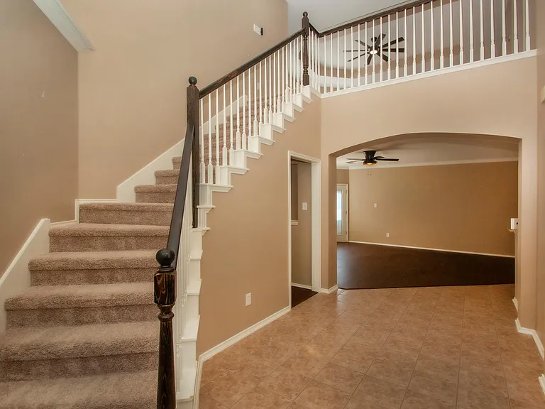 3412 Pueblo Dr — Photo 2
