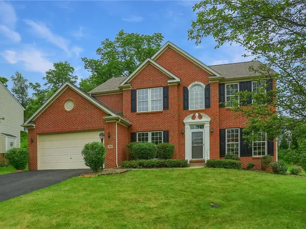 216 Beagle Dr, Coraopolis, PA 15108