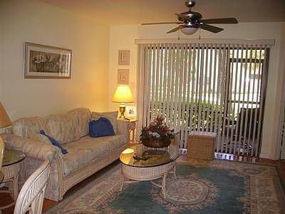 5th image of 1029 Country Club Dr