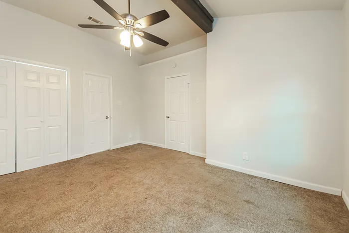 2709 Lexington St — Photo 9