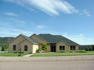 202 Meadowlark Dr, Hot Springs, SD 57747