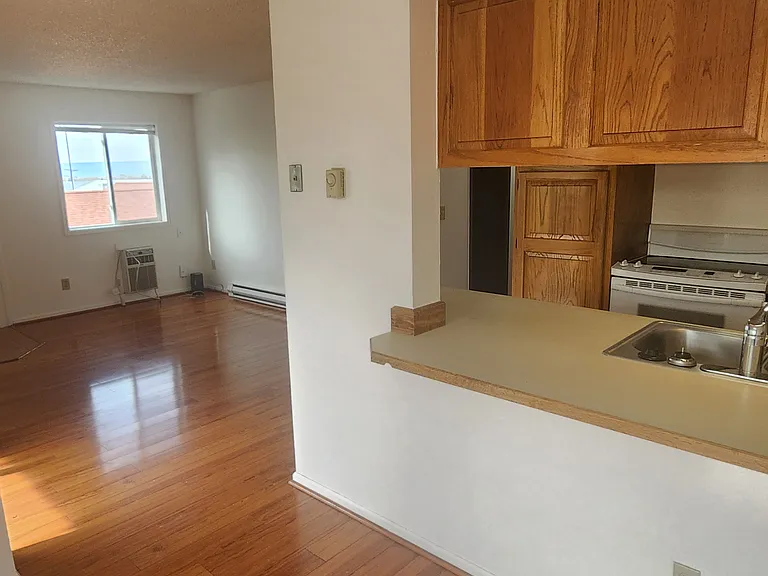 119 N Lot Ave #F — Photo 20