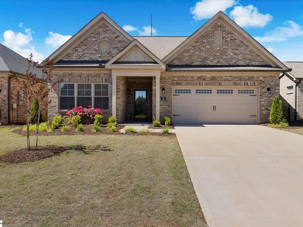 14 Lifestyle Ct, Greer, SC 29650