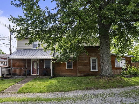4th image of 232 W Main St