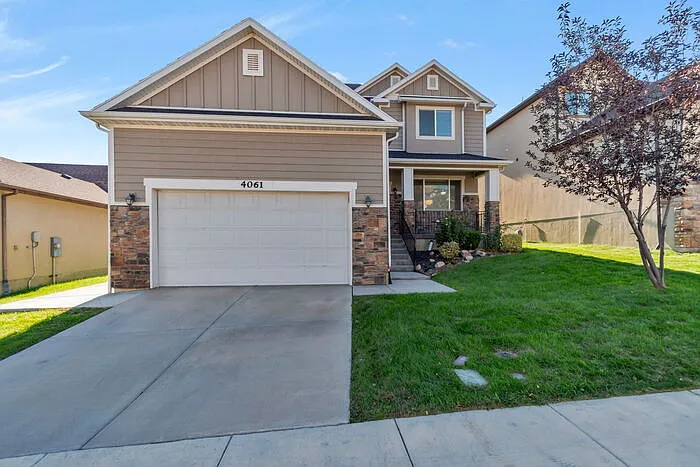 7 bed, 3.5 bath, 3692 sqft, $2,899 — Photo 2