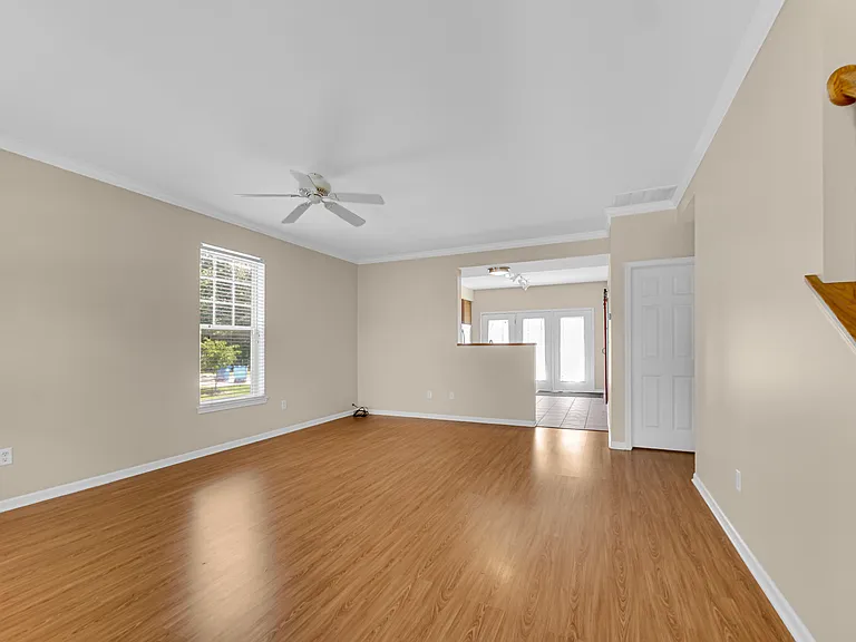 314 Village Sq — Photo 4