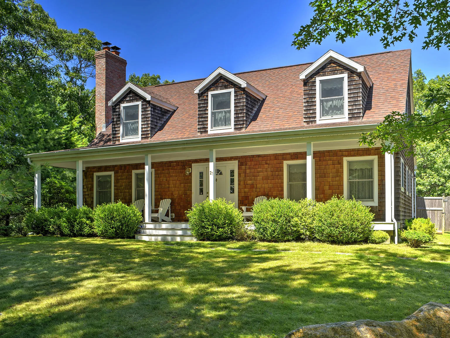 Stunning Cape. Gorgeous Pool/Grounds. Walk to water, sunsets! — Photo 2