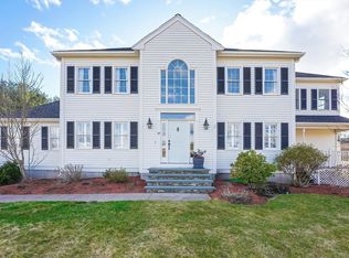 35 Macdougald Dr, Wrentham, MA 02093