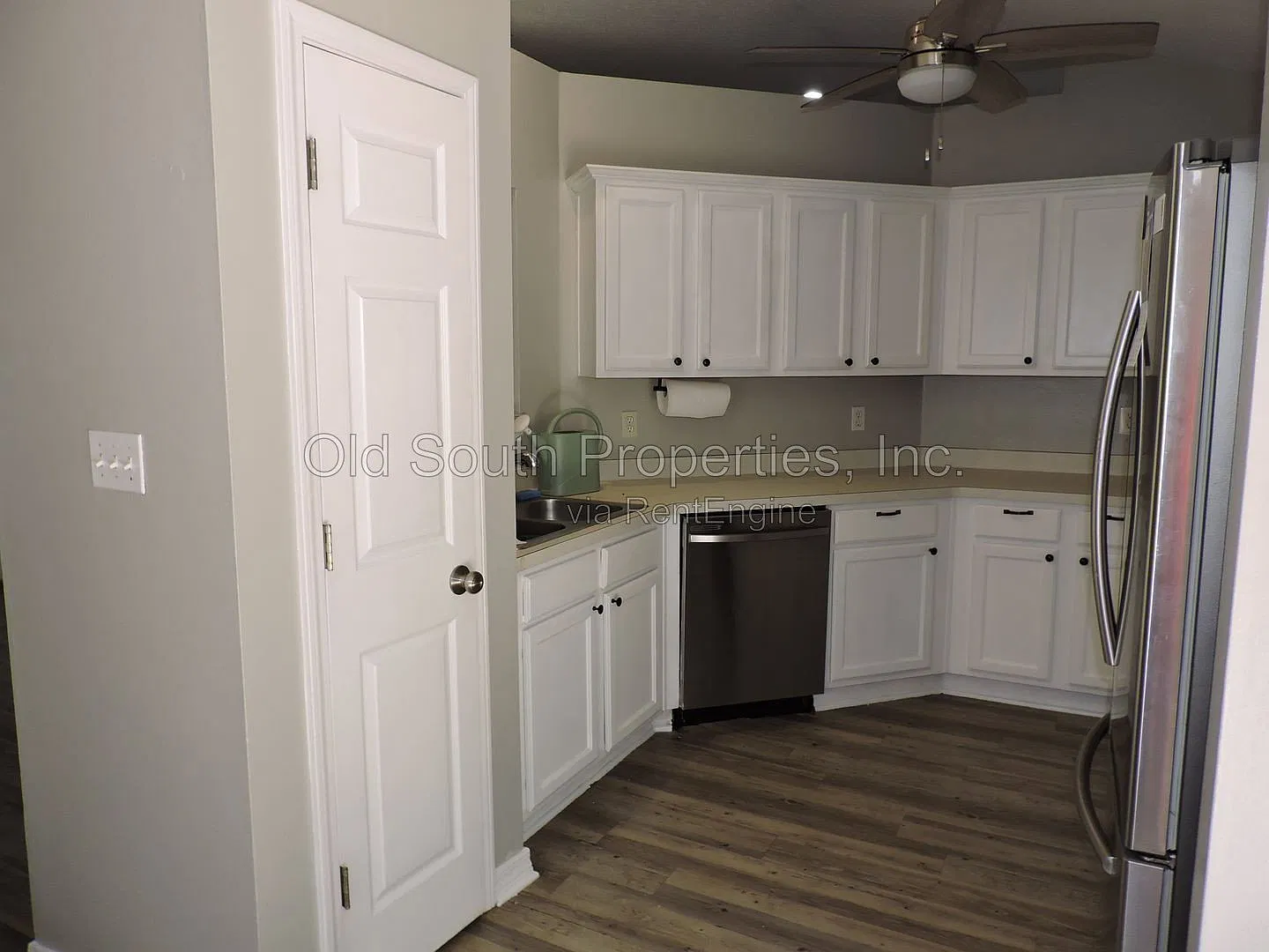 3 bed, 2.0 bath, 1258 sqft, $1,595 — Photo 4