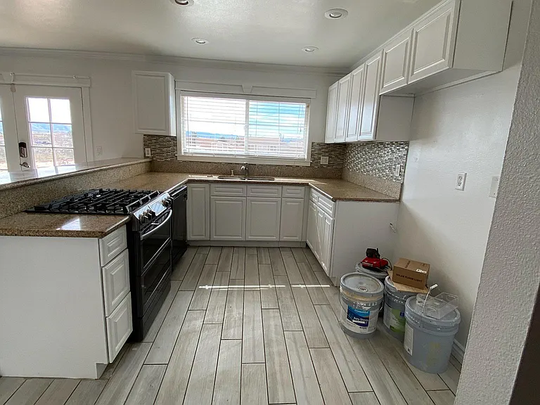 17407 Capri St — Photo 11