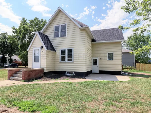 40 2nd Ave S, Kindred, ND 58051