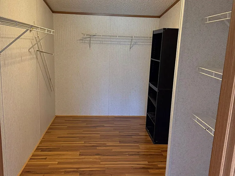 3502 S Camellia — Photo 2