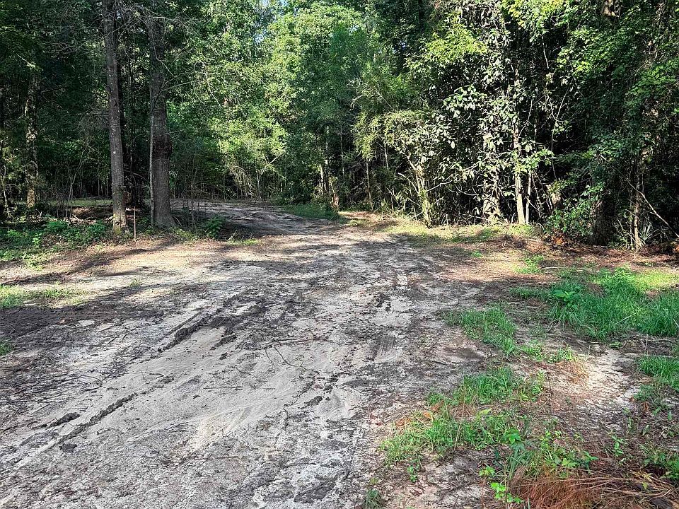 1st image of 349 Green Oaks Rd