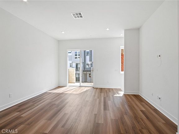 5th image of 1410 W Bushell St