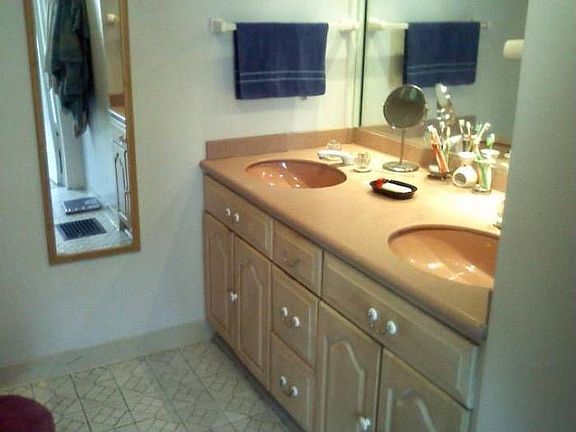 1st floor bath