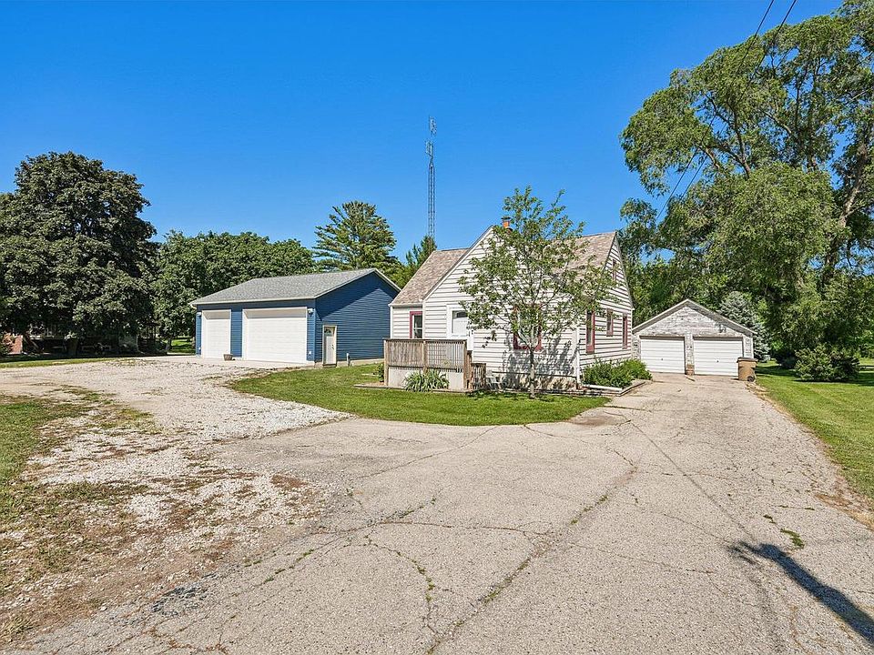 1st image of 9207 39th AVENUE