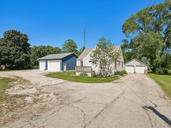 9207 39th AVENUE, Kenosha, WI 53142