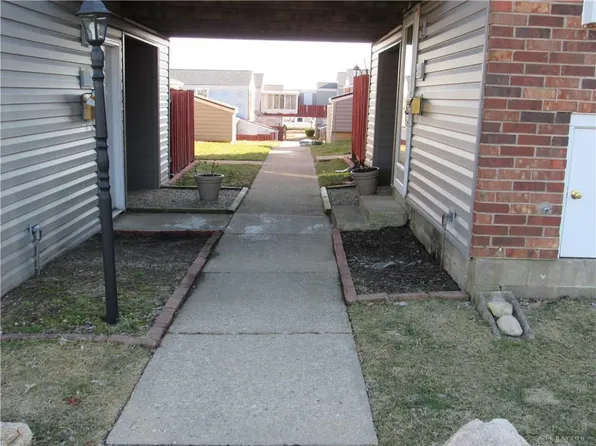 5135 Well Fleet Dr, Dayton, OH 45426