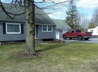7557 Totman Rd, North Syracuse, NY 13212