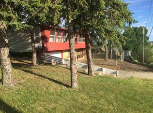 1210 4th St NE, Minot, ND 58703