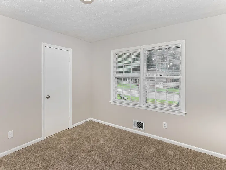 5645 Morning Creek Cir — Photo 21