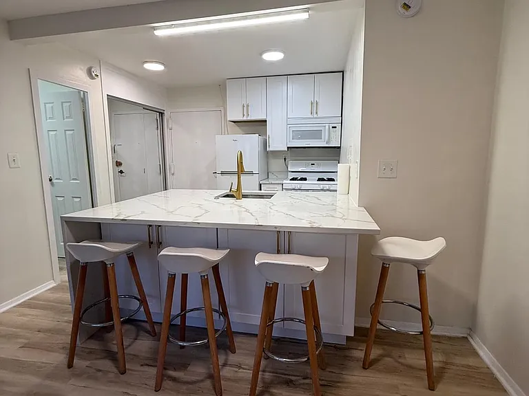 2030 F St NW #109 — Photo 9
