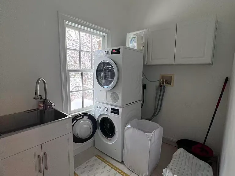 1002 Grove St #1 — Photo 16