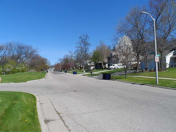 4th image of 3714 Briar Crest Dr