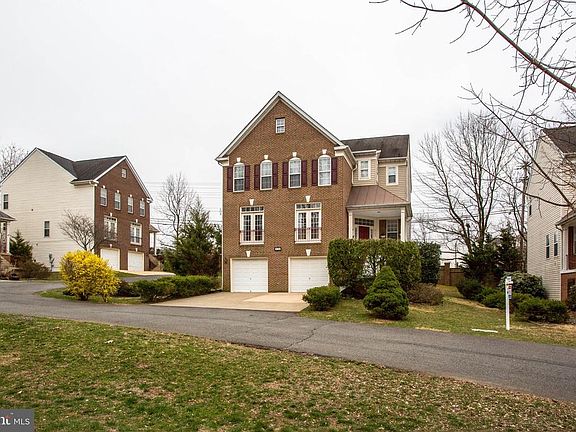 3rd image of 9102 Briarwood Farms Ct