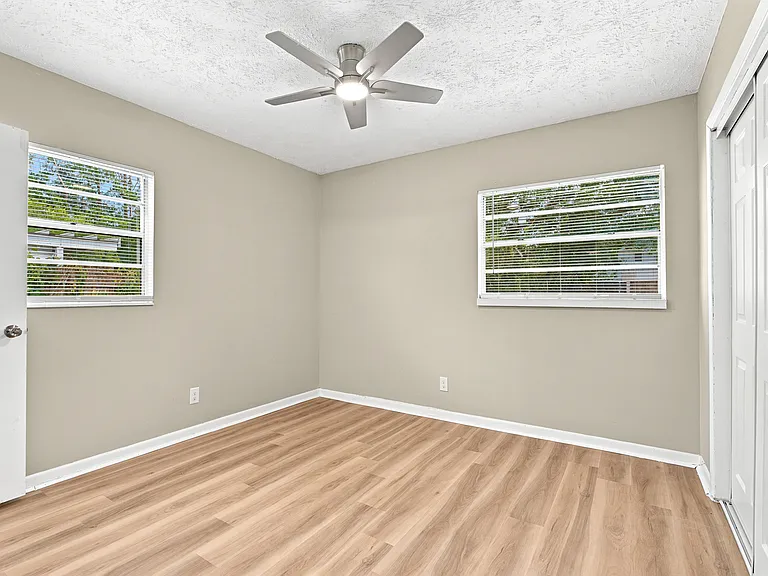 7218 Zapata Dr — Photo 20