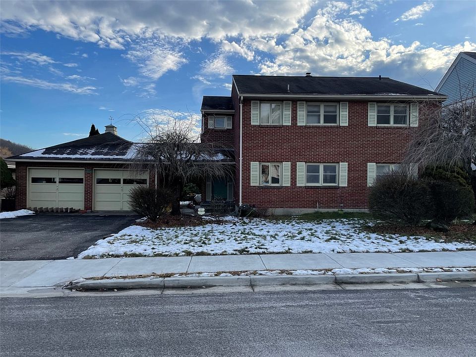 1st image of 42 Miriam St