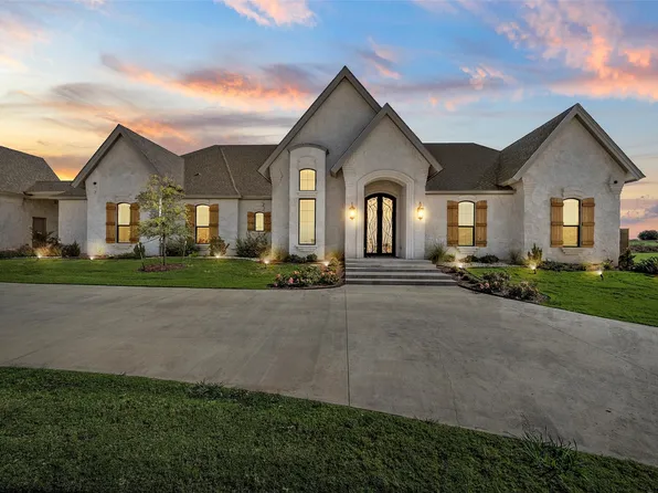 144 Yellow Rose St, Lorena, TX 76655