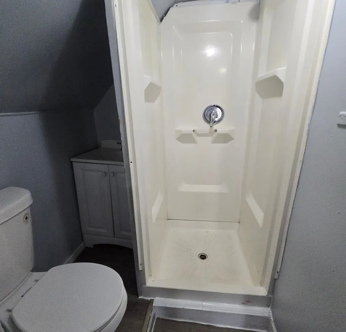 5 bed, $2,000 — Photo 4