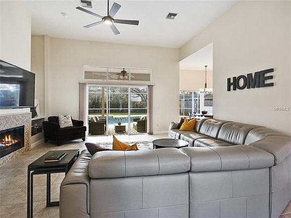 4th image of 14317 Stamford Cir