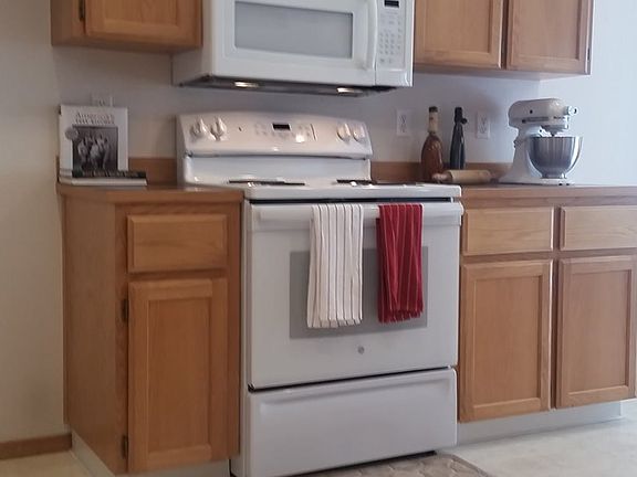 5th image of 16505 NE 79th St