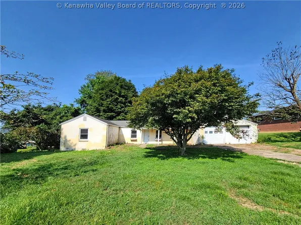 225 Eisenhower Dr, Charleston, WV 25302