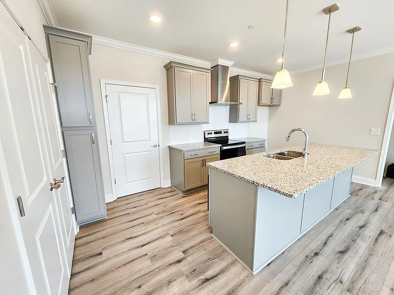836 Goswell Dr #203 — Photo 7