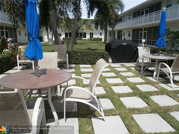 4th image of 2100 NE 38th St APT 215